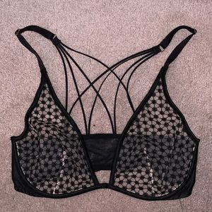 Victoria’s Secret sexy strappy back bra with lace detail 34D NWOT never worn
